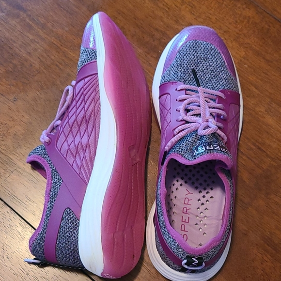 Sperry's - Picture 2 of 4